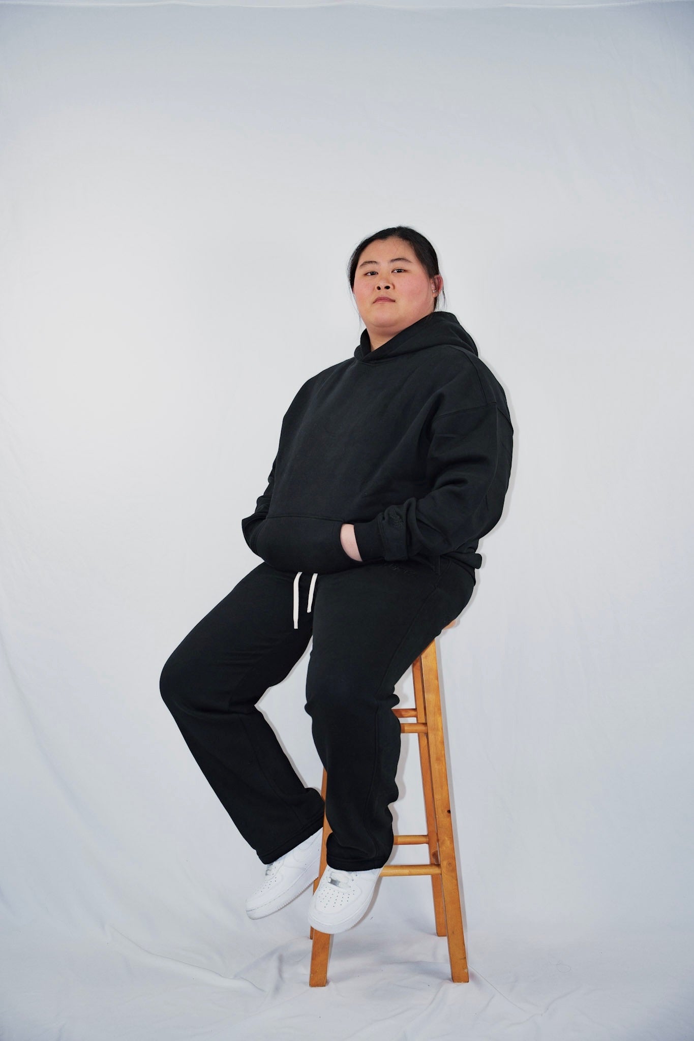 The Basic Sweats - black
