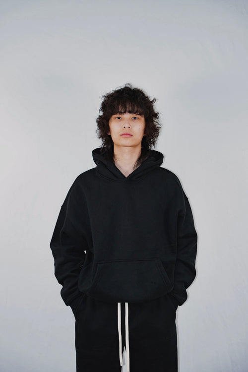 The Everyday Pullover - black