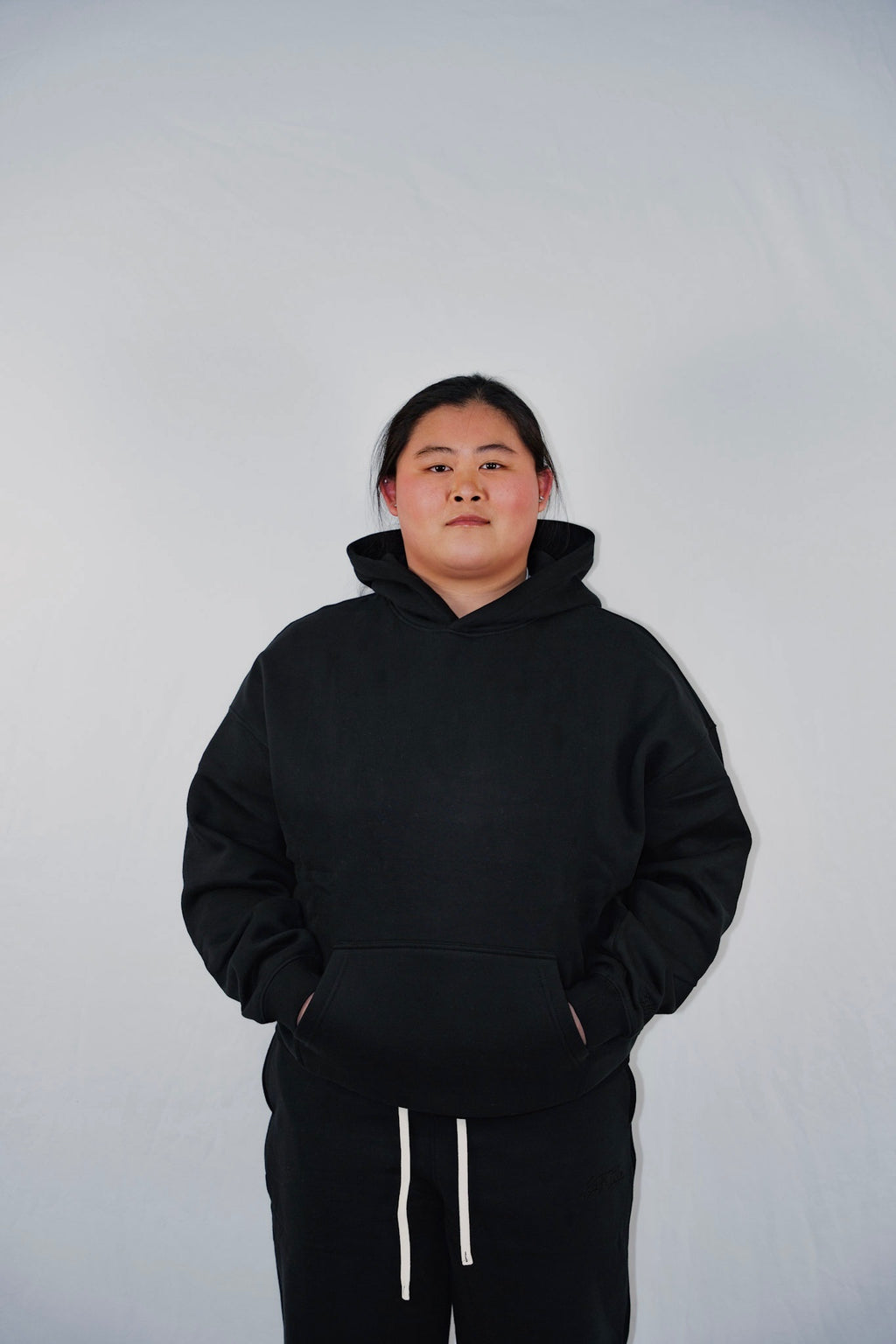 The Basic Pullover - black