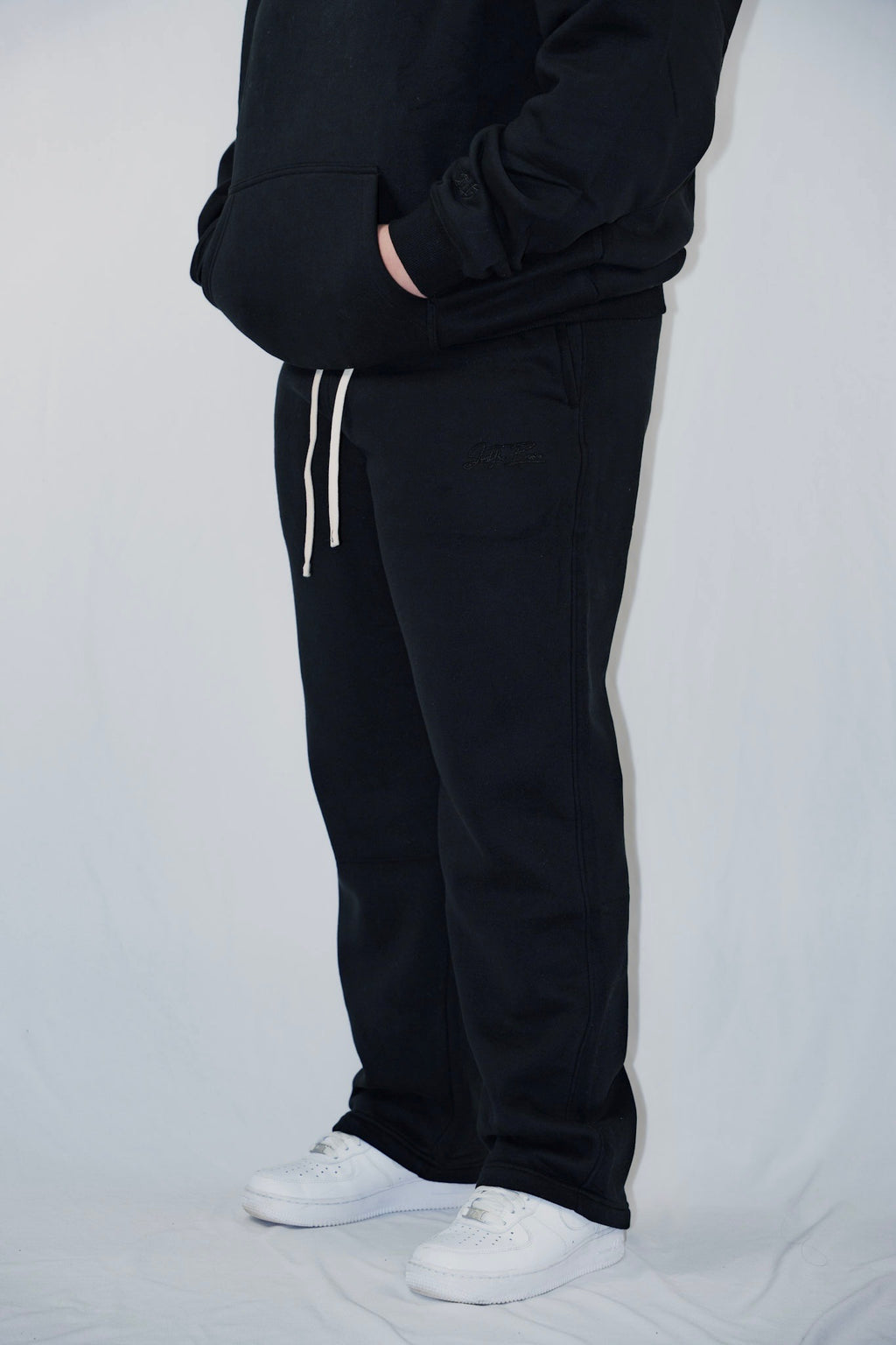 The Basic Sweats - black